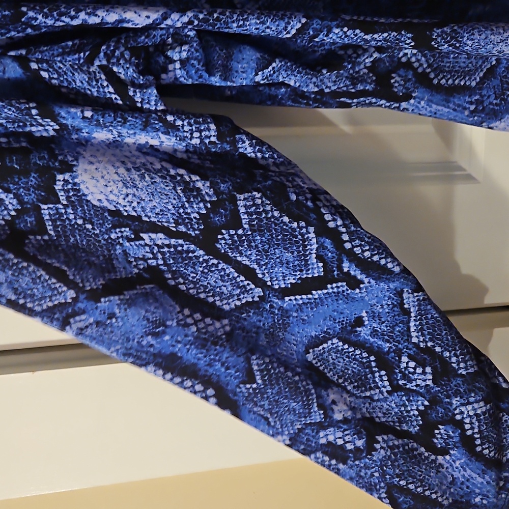 INC International Concepts 3X Blue Snakeskin Pattern Long Sleeve NWT - Picture 6 of 7